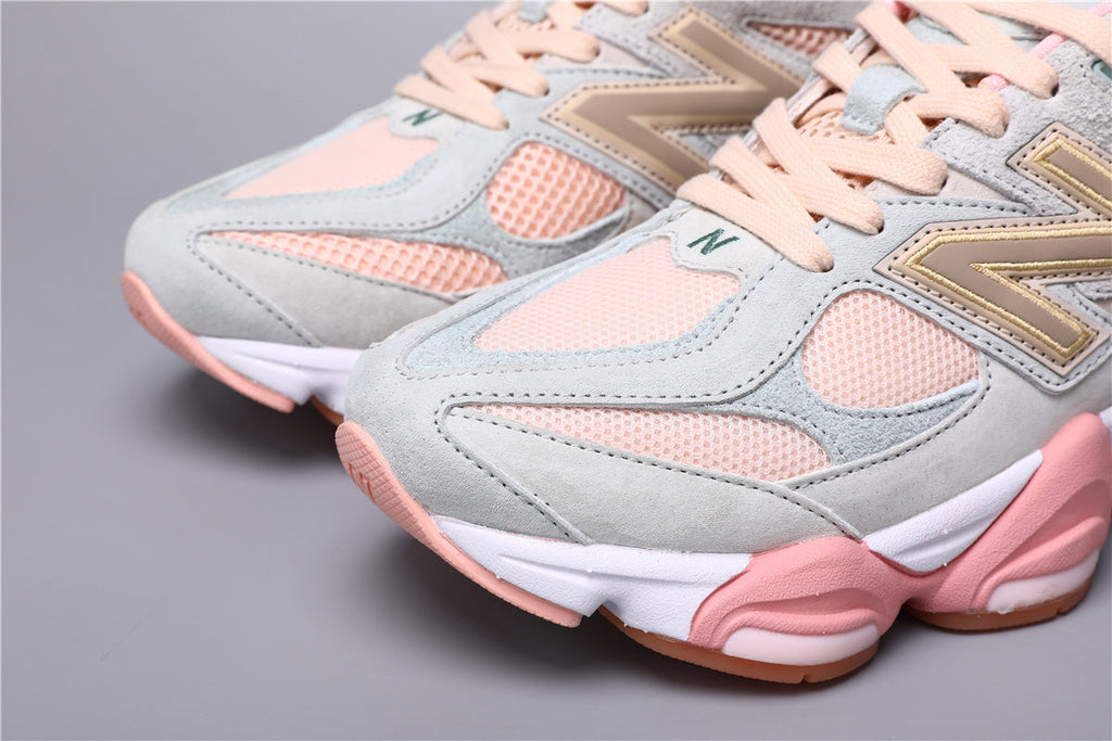 New Balance 9060 (Collab) Graue Pinke Sneakers von StreetLased 3