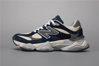 New Balance 9060 Sneakers in Hellblau, stilvoll und bequem. 4