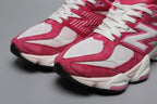 New Balance 9060 in Rot Rosa für sportliche Eleganz. 8