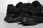 Elegante schwarze New Balance 9060 Sneakers für jeden Anlass. 4