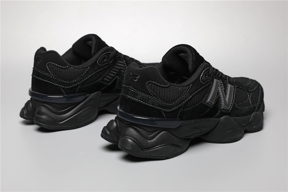 Elegante schwarze New Balance 9060 Sneakers für jeden Anlass. 5