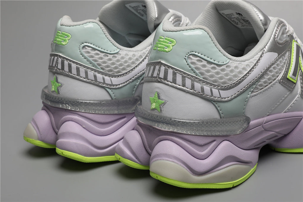 New Balance 9060 Weiße Grüne Sneakers für stilvolle Auftritte. 6