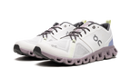 On Running Cloud X 3 in Weiß für Damen, ideal für Sport und Freizeit. 2