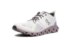 On Running Cloud X 3 in Weiß für Damen, ideal für Sport und Freizeit. 4