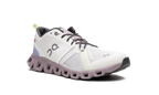 On Running Cloud X 3 in Weiß für Damen, ideal für Sport und Freizeit. 5