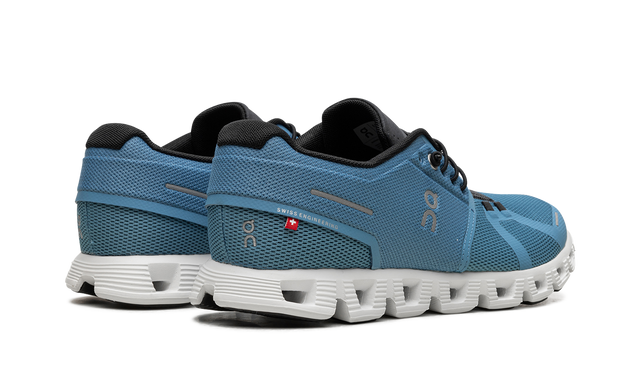On Running Cloud 5 in Niagara Blau und Schwarz, atmungsaktiver Sneaker. 3