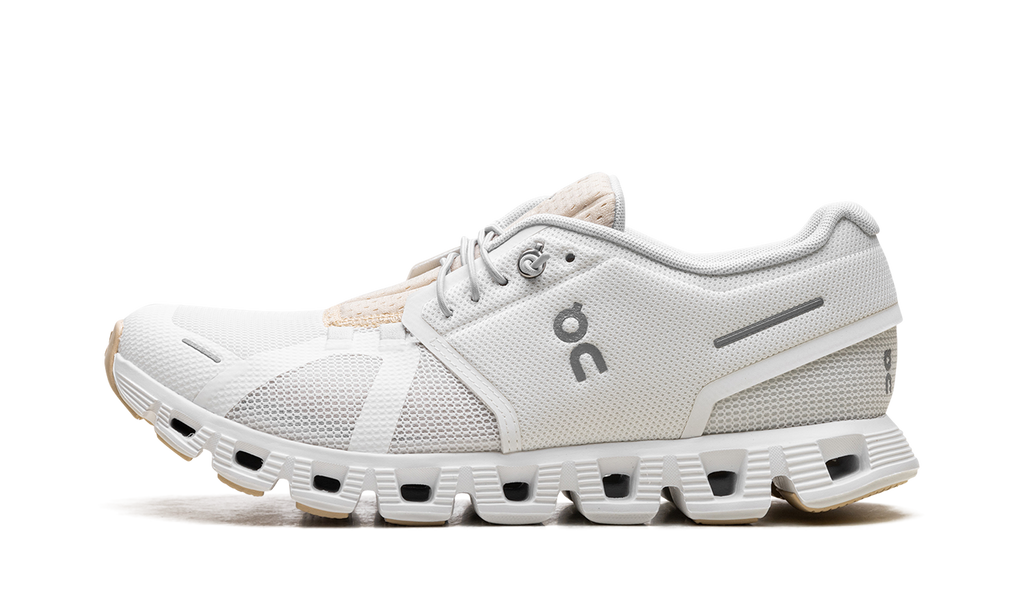 On Running Cloud 5 Push in Ivory Savannah, eleganter Laufschuh für Komfort und Agilität. 7