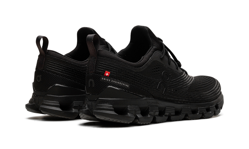 On Running Cloud X Z5 Damensneaker in All Black für Sport und Training. 3