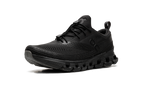 On Running Cloud X Z5 Damensneaker in All Black für Sport und Training. 4
