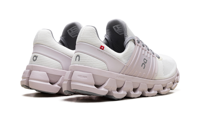 On Running Cloudswift 3 AD Laufschuh in Ivory Lily für Damen. 3