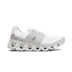 On Running Cloudswift 3 in elegantem Weiß Frost für Frauen.