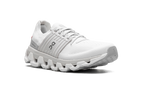 On Running Cloudswift 3 in elegantem Weiß Frost für Frauen. 5