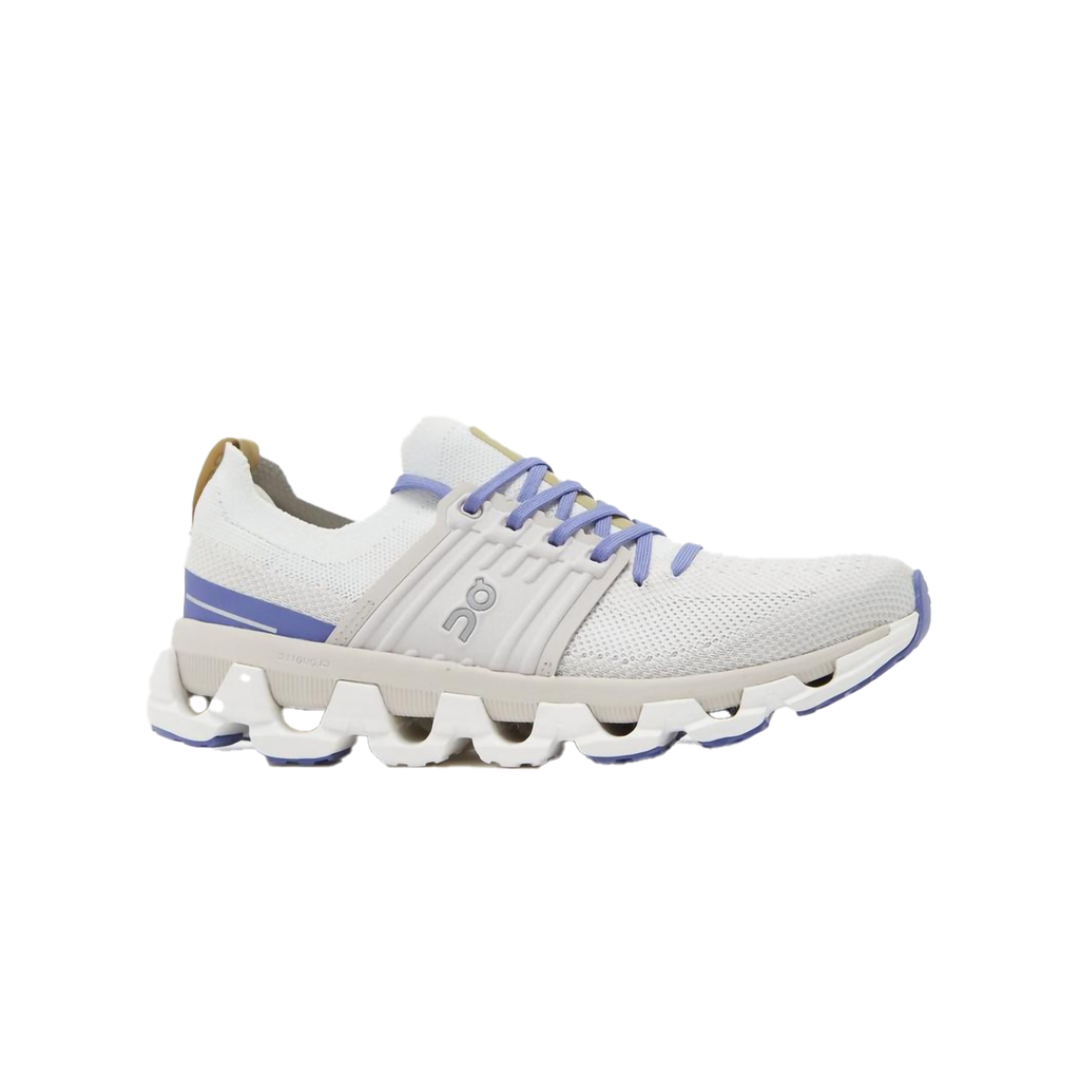 On Running Cloudswift 3 in Weiß und Blaubeere, sportlicher Laufschuh für Frauen.