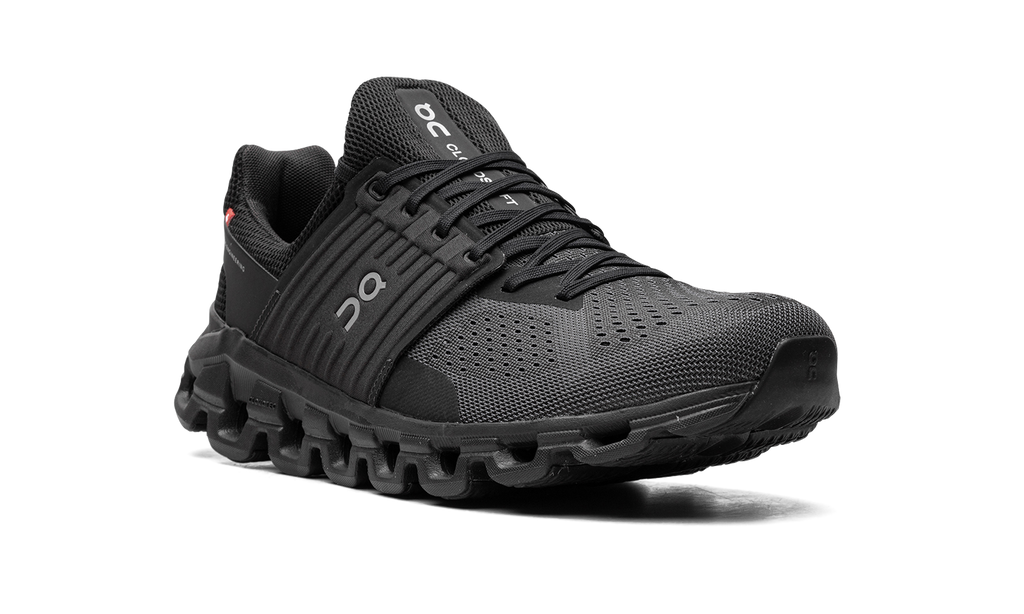 On Running Cloudswift in Schwarz, sportlicher Laufschuh für urbane Läufer. 5