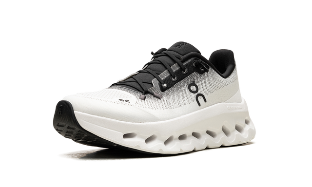 On Running Cloudtilt Komfortschuh in Gletschergrau und Resedagrün 4