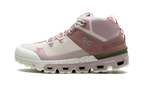 On Running Cloudtrax Sneaker in Rosa und Elfenbein 7