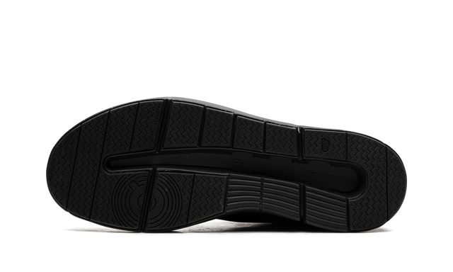 On Running Roger Advantage Sneakers in elegantem Schwarz. 6