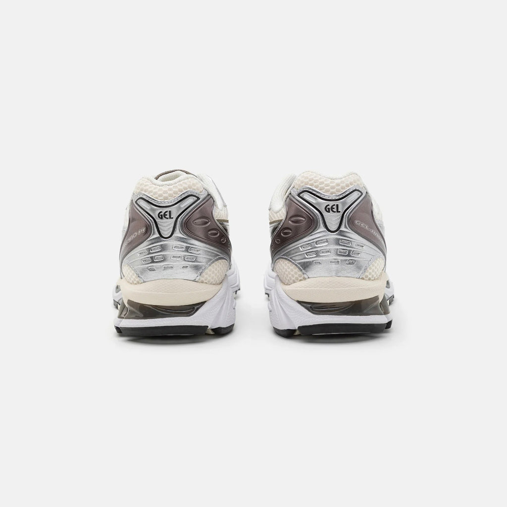 ASICS Gel-Kayano 14 Sneakers in Creme Schwarz Metallic Pflaume 3