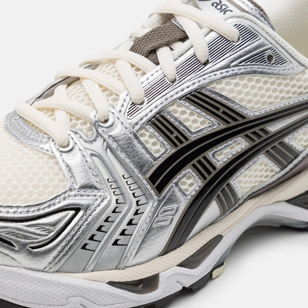 ASICS Gel-Kayano 14 Sneakers in Creme Schwarz Metallic Pflaume 6