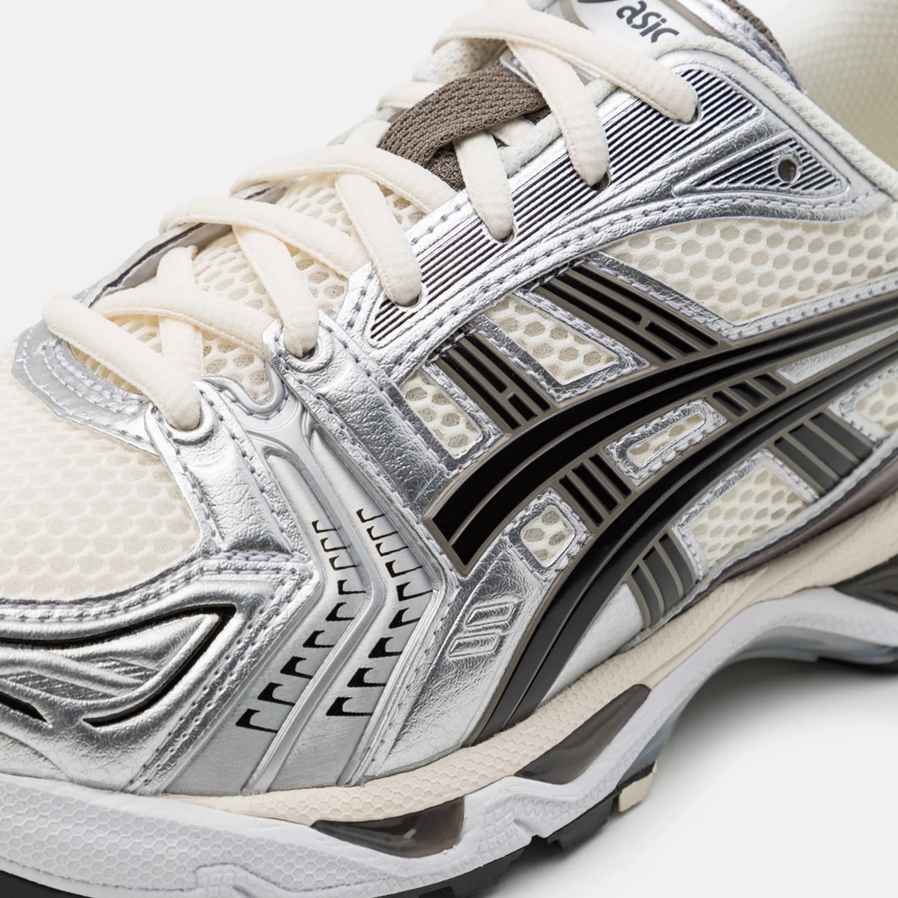 ASICS Gel-Kayano 14 Sneakers in Creme Schwarz Metallic Pflaume 6
