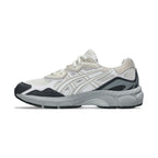 ASICS Gel-NYC Sneakers in Creme Weiß für Herren. 6