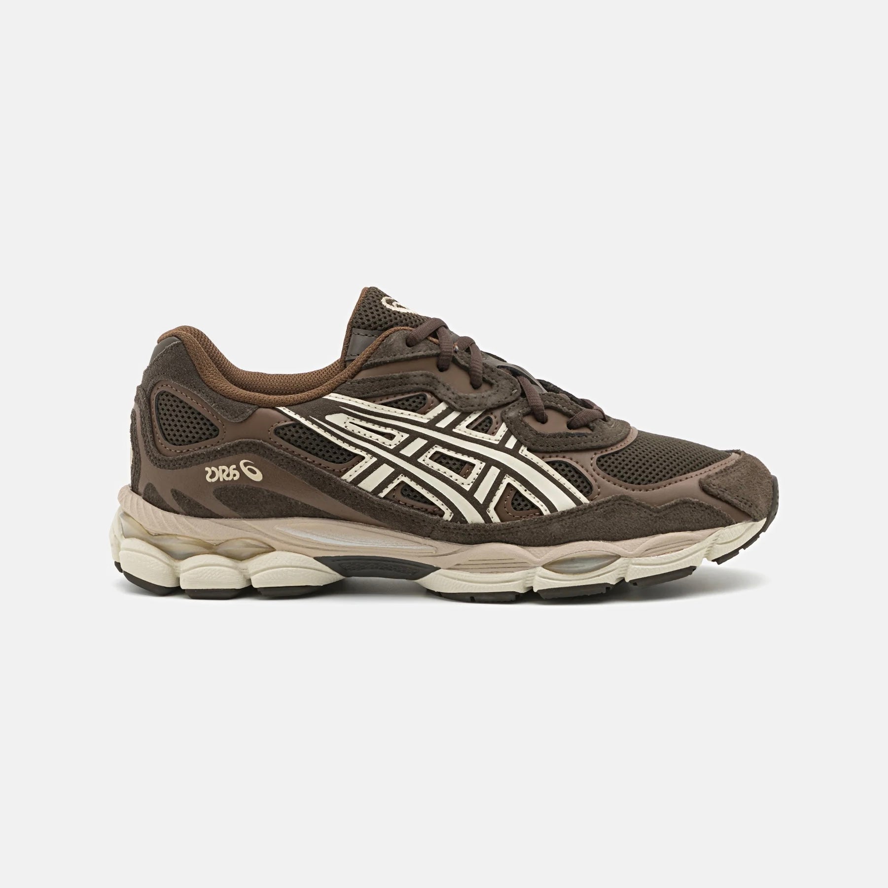 ASICS Gel-NYC Black Coffee Sneakers in elegantem Design.