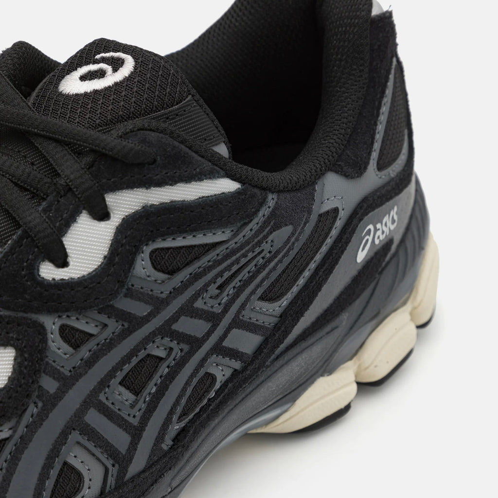 ASICS Gel-NYC Schwarz Sneakers für Herren und Damen 6