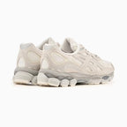 ASICS Gel-NYC Feather Grey Sneakers in Grau und Silber 7