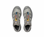 XT-6 Sneakers in Geistergrau für Sport und Outdoor-Aktivitäten. 3