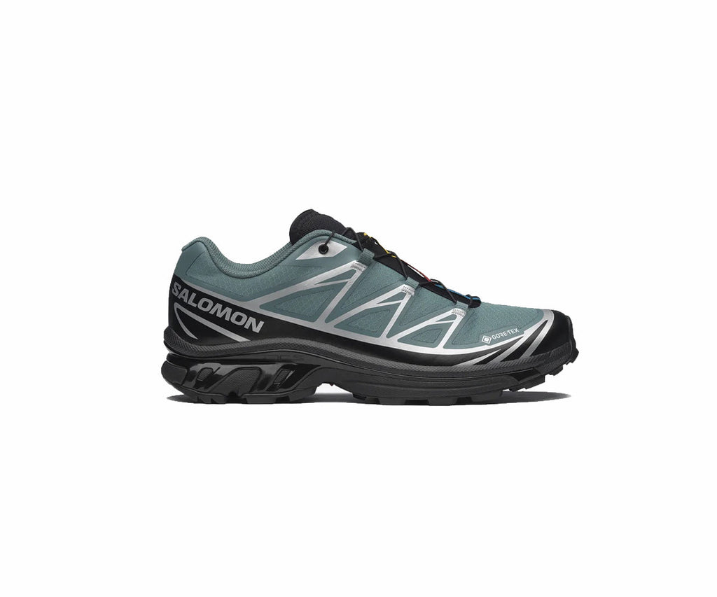 XT-6 Gore-Tex® Sneakers in Nordatlantik und Schwarz mit wetterfestem Design.