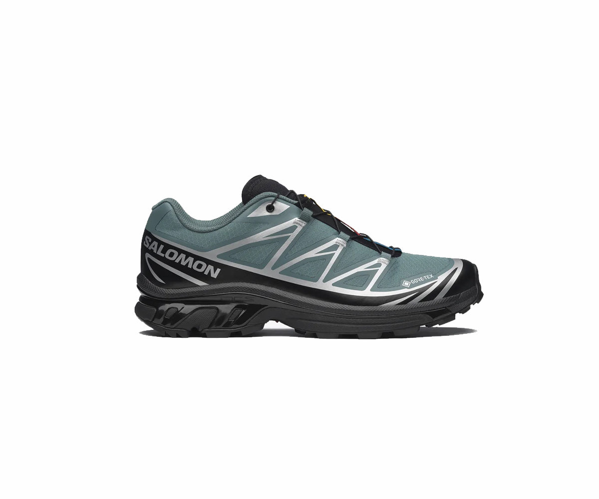 XT-6 Gore-Tex® Sneakers in Nordatlantik und Schwarz mit wetterfestem Design.