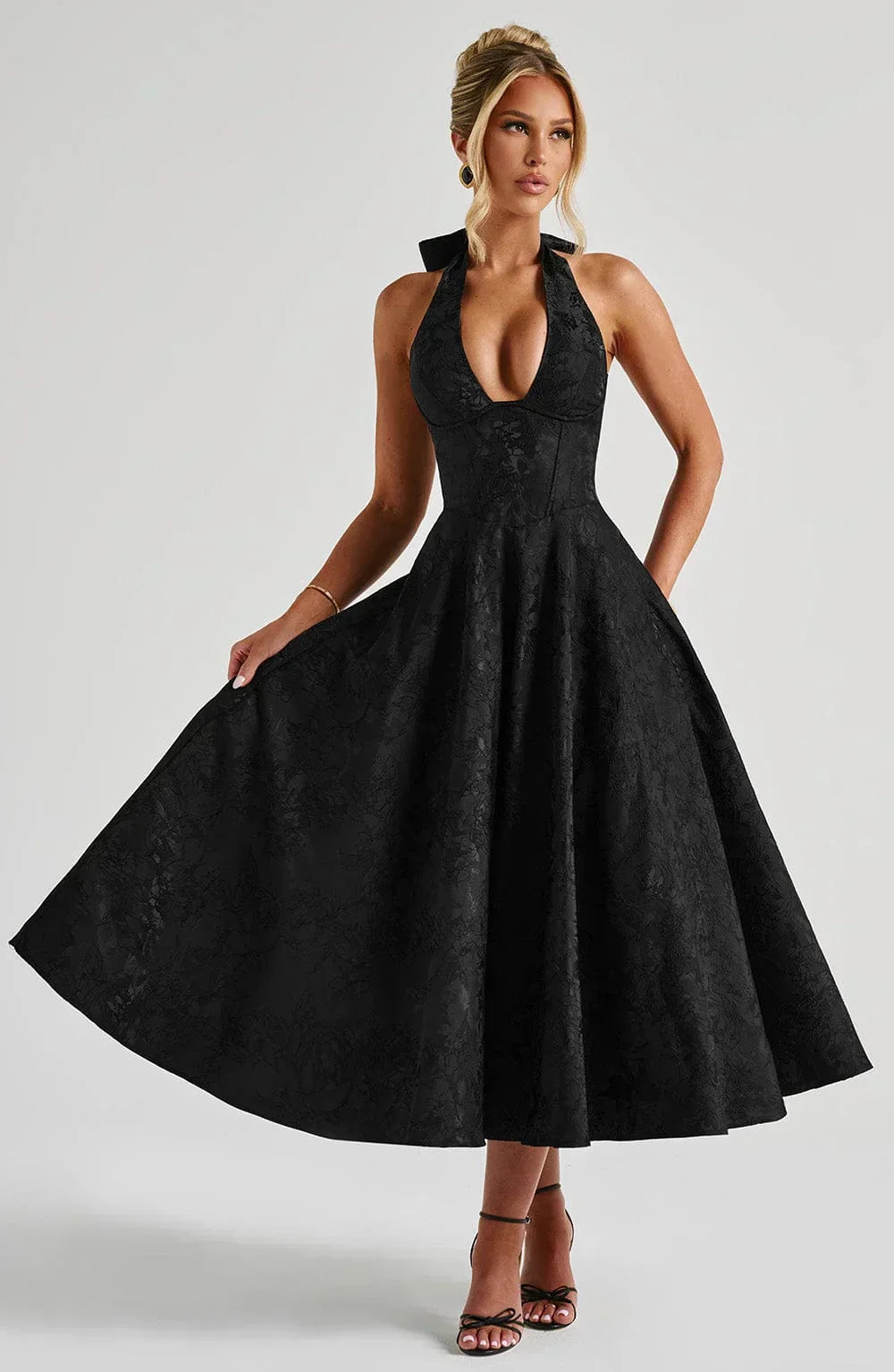 Marke Cocktailkleid mit Neckholder und floraler Spitze, Midi-Länge — Image 5