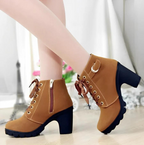 Stylische Damen Stiefeletten in Braun, Schwarz, Khaki und Rot — Main Image