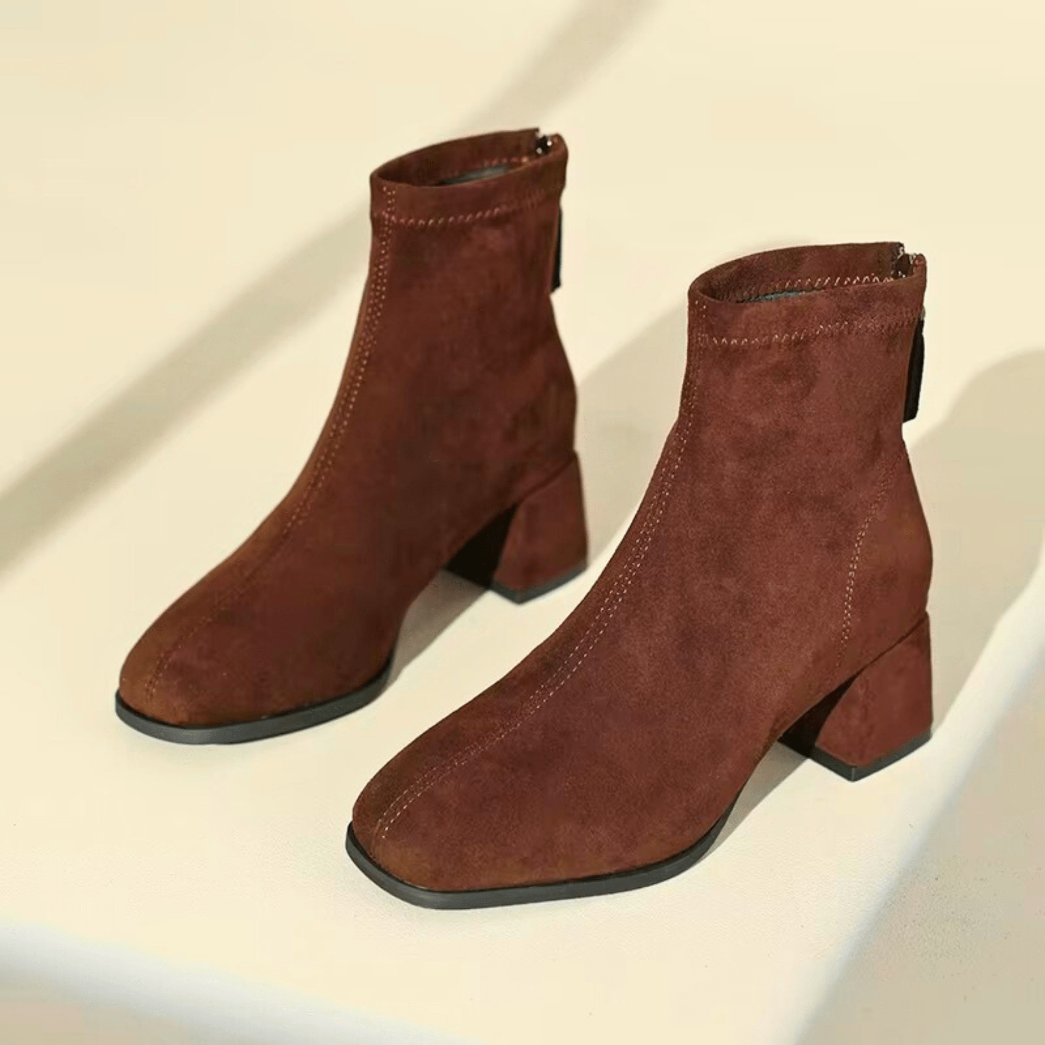 Damen Stiefeletten Wildlederoptik Blockabsatz Reißverschluss Braun Schwarz Beige — Image 3