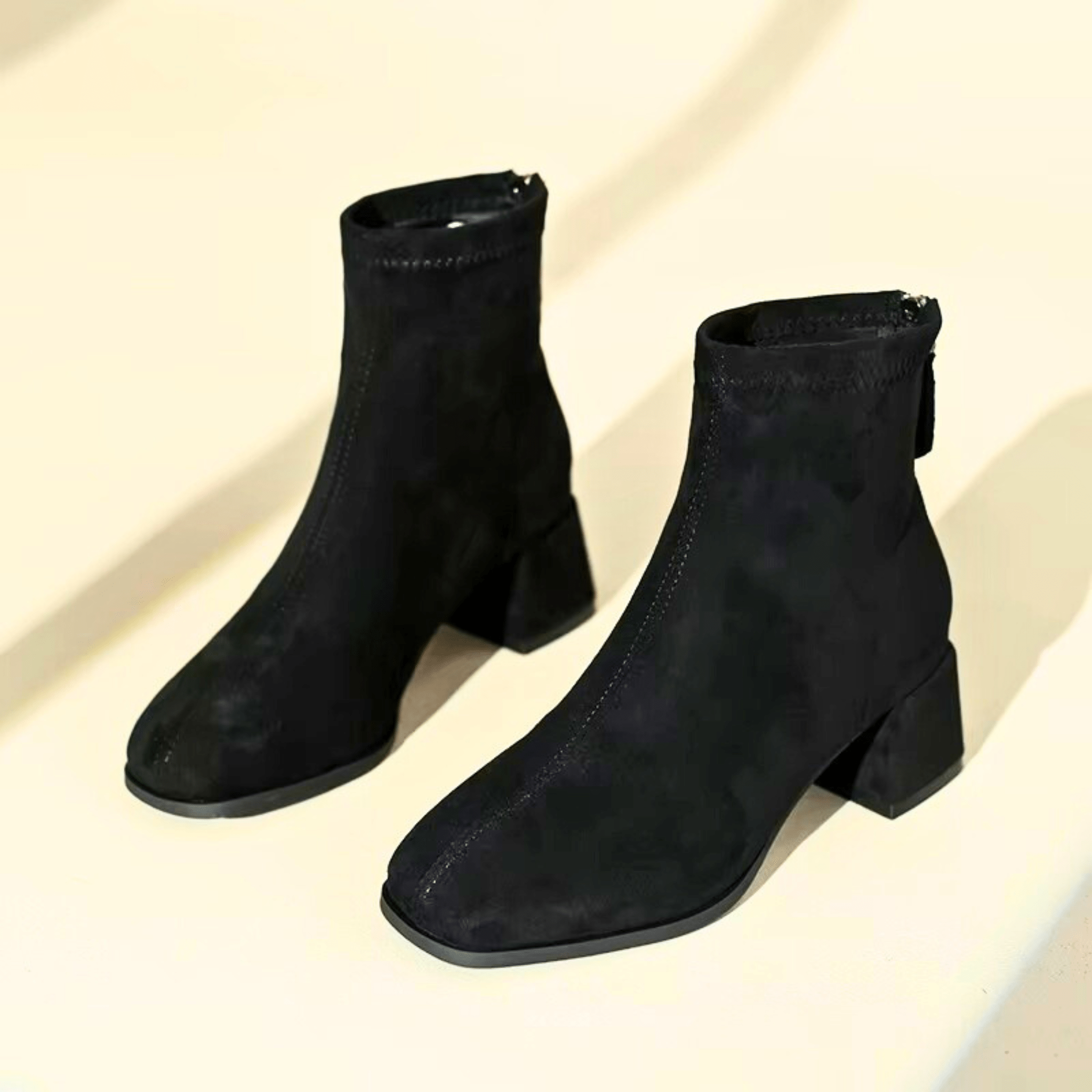 Damen Stiefeletten Wildlederoptik Blockabsatz Reißverschluss Braun Schwarz Beige — Image 4